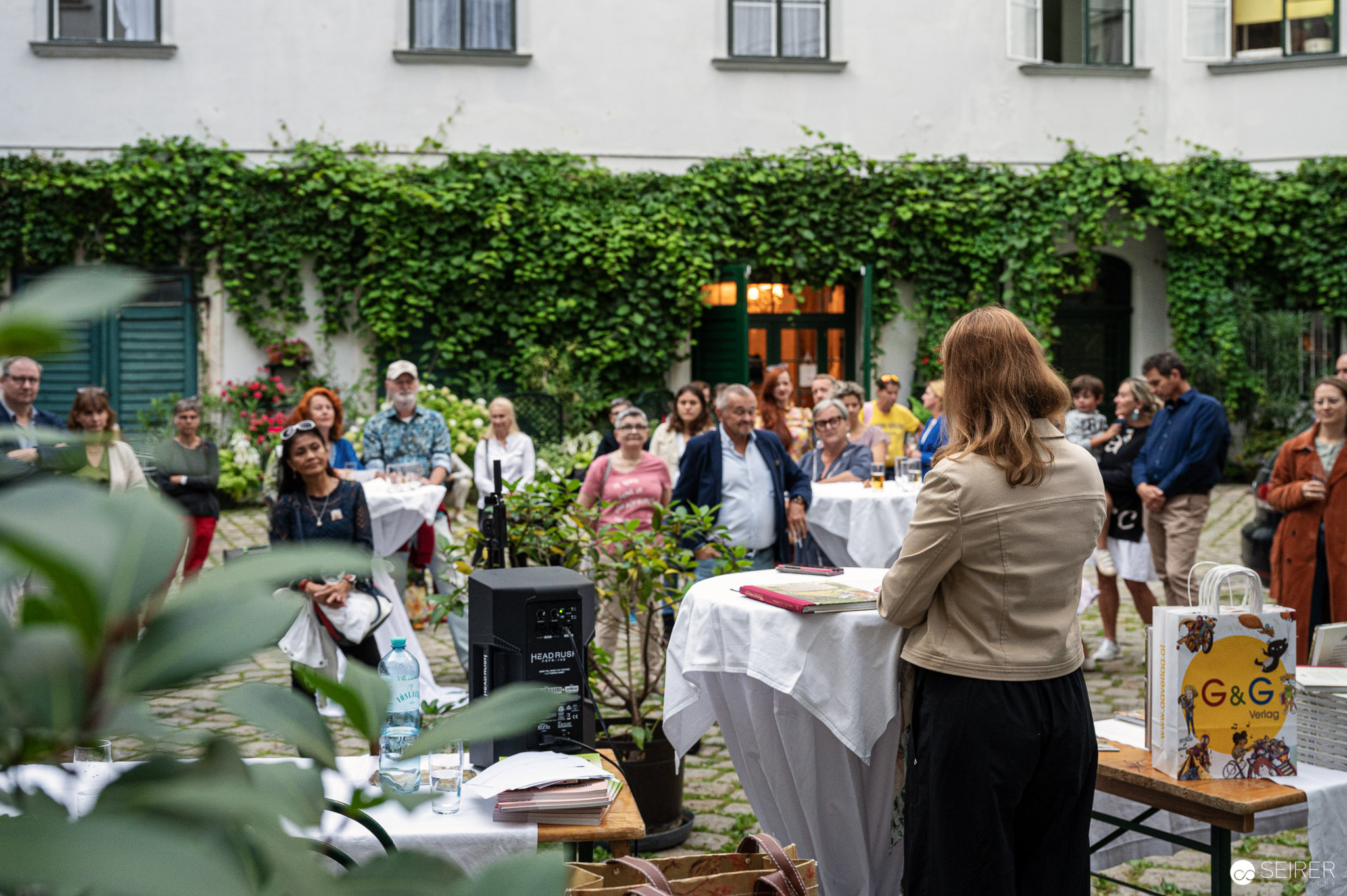 Buchpräsentation Wiesenwald. Die abenteuerliche Rettung der Bienenkönigin