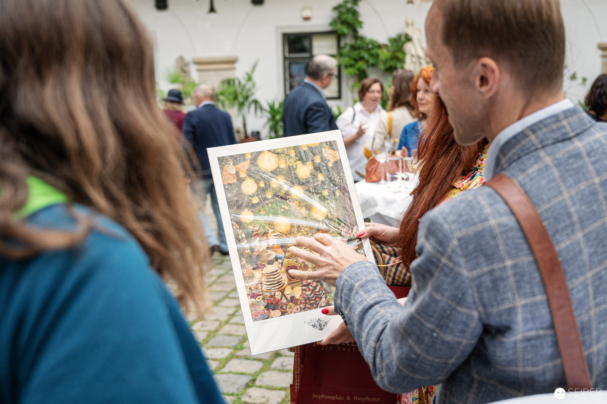 Buchpräsentation Wiesenwald. Die abenteuerliche Rettung der Bienenkönigin