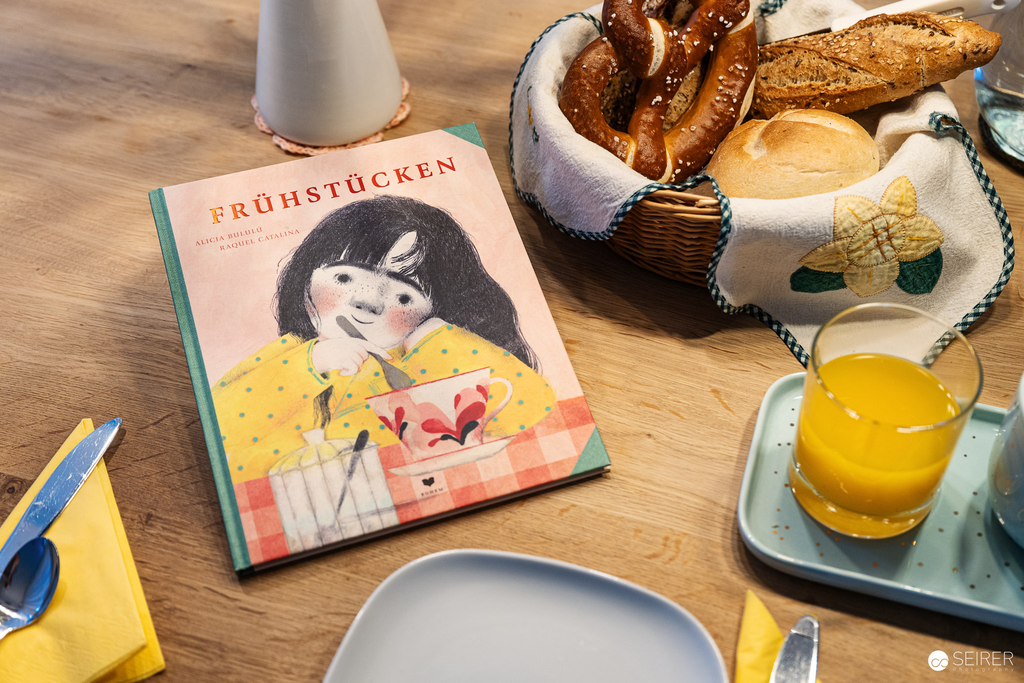 Alicia Bululú & Raquel Catalina: Frühstücken